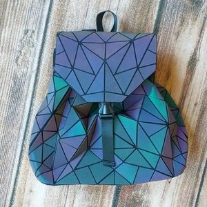 Geometric holographic color changing panel backpack buckle drawstring NWT